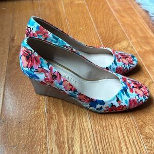Kelly & Katie Pump Heels Wedge EUC *worn once*